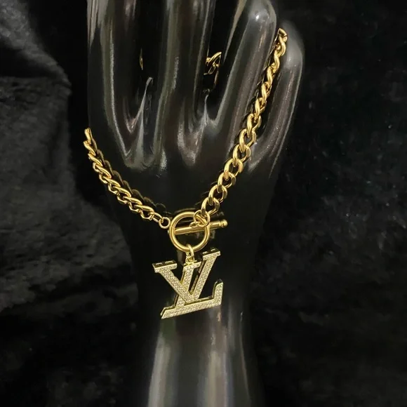 18K Gold Luxury Chain Bracelet - Picture 2 of 3